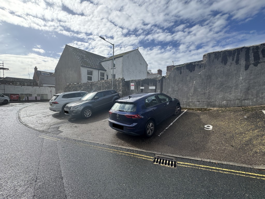 Lot: 29 - NINE FREEHOLD TOWN CENTRE CAR PARKING SPACES - View from space nine
